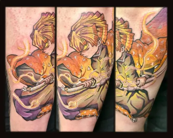 Triptyque montrant sous trois angles un tatouage de Zenitsu sur un bras.